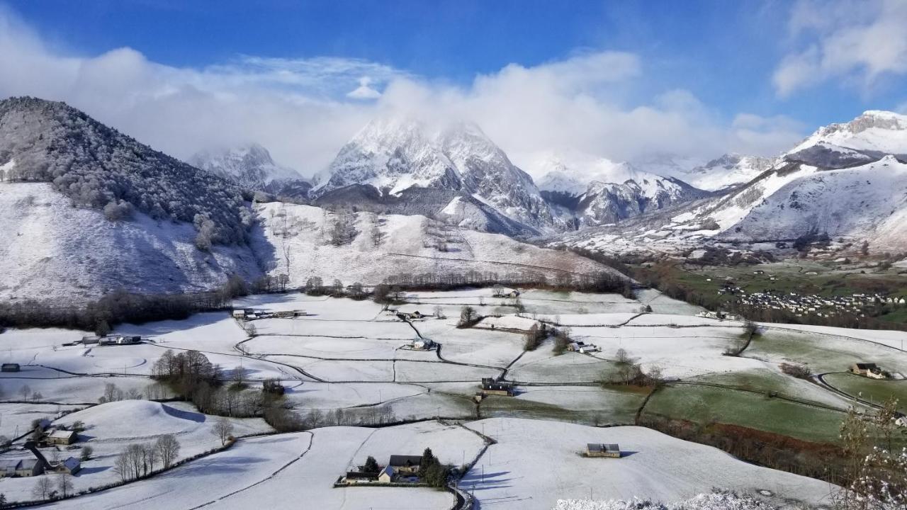 Gite De Montagne Du Plateau De Lhers- Accueil Randonneurs Accous Exteriér fotografie
