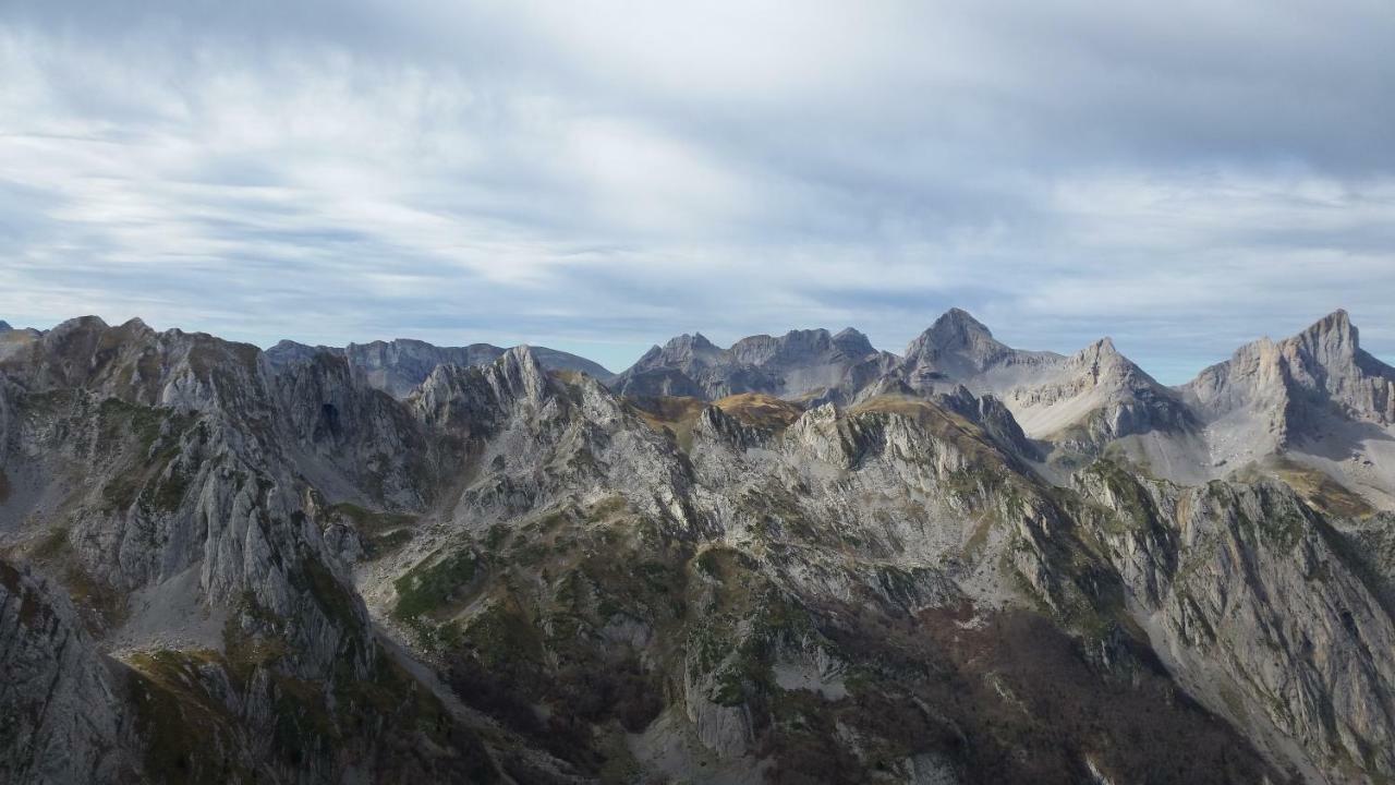 Gite De Montagne Du Plateau De Lhers- Accueil Randonneurs Accous Exteriér fotografie